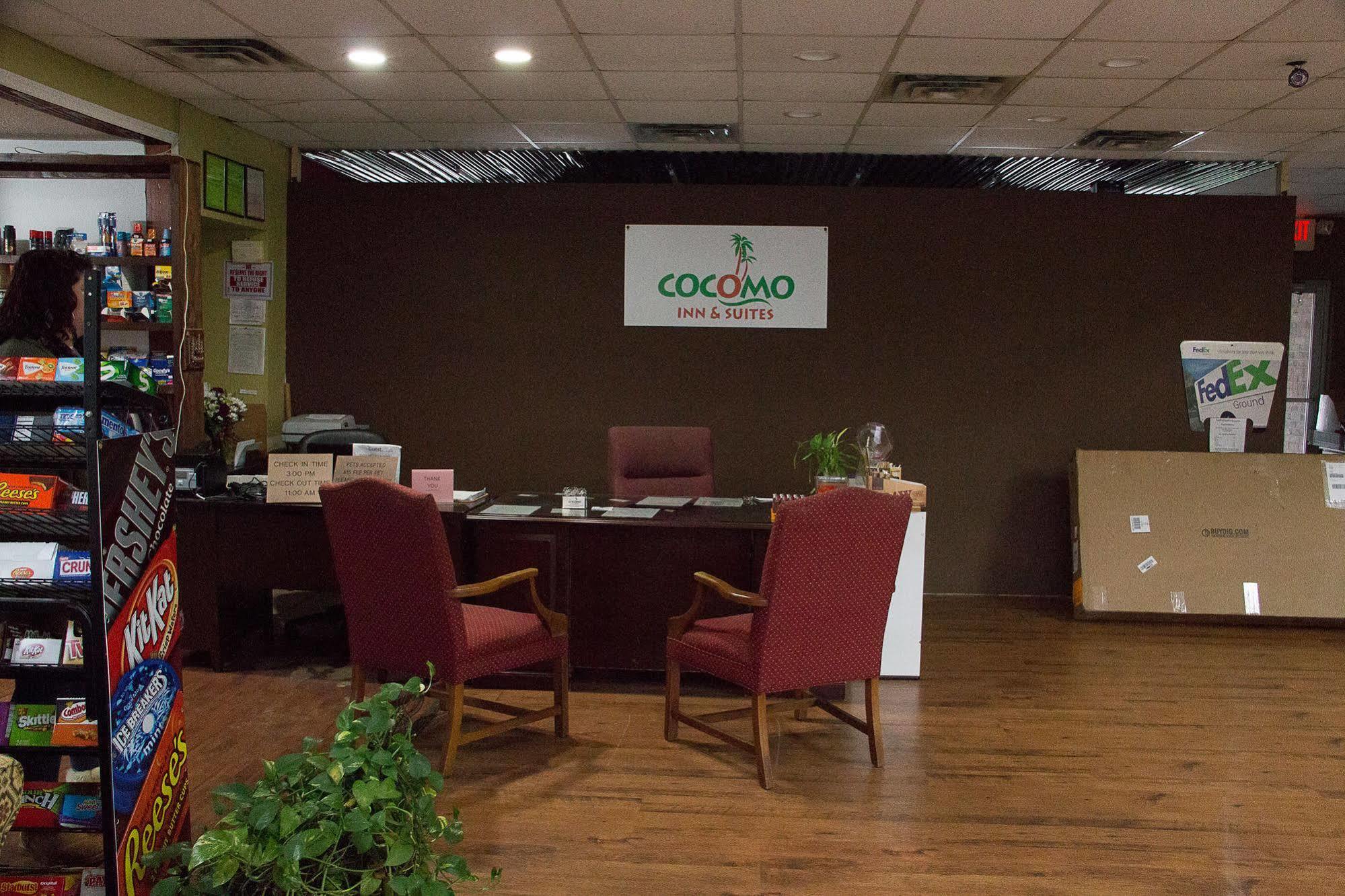 Cocomo Inn & Suites Мълтри Екстериор снимка